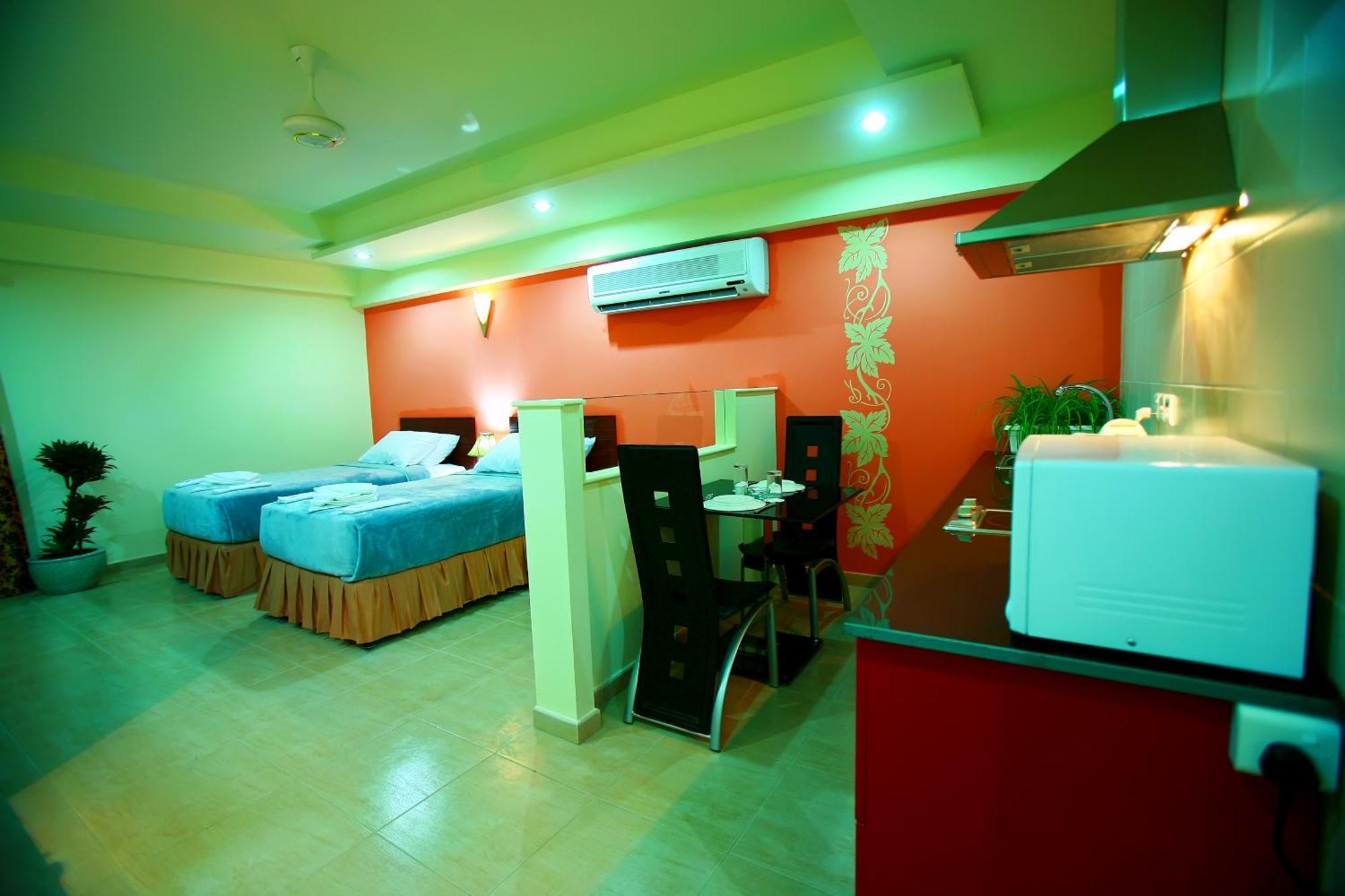 Johny International Hotel Muscat Exterior photo